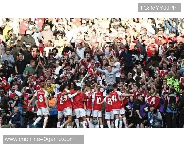 阿森纳与曼联激战再续英超经典对决球迷期待精彩瞬间