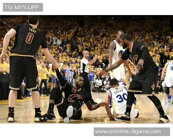 太阳与勇士的巅峰对决谁能在季后赛中笑到最后揭晓精彩战局